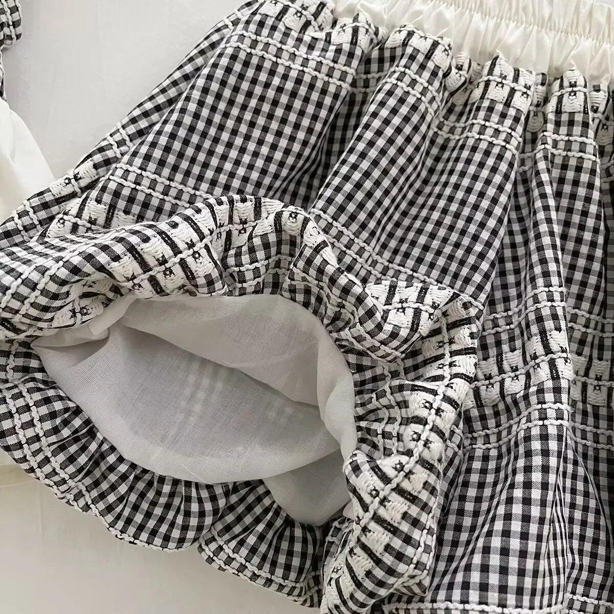 Sweet Picnic ā Black & White Gingham Girls Set