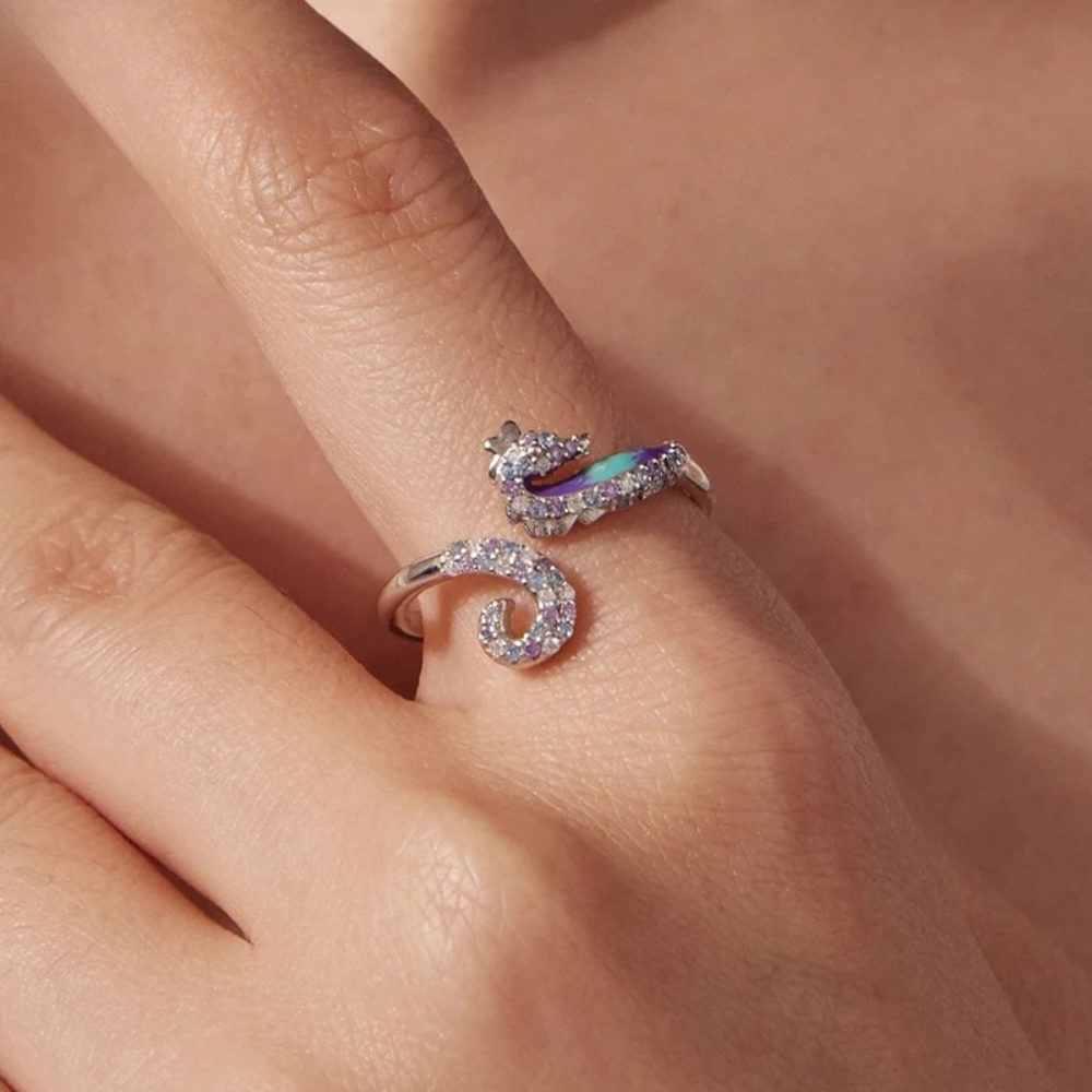 Dreamy Seahorse Ring