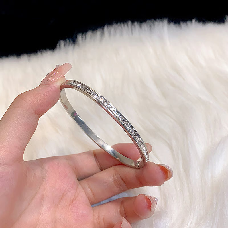 Elegant 5-Piece Stainless Steel Bracelet Set - image 6